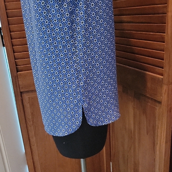 LOFT Blue Sleeveless Blouse with Mandarin Collar - Picture 7 of 10